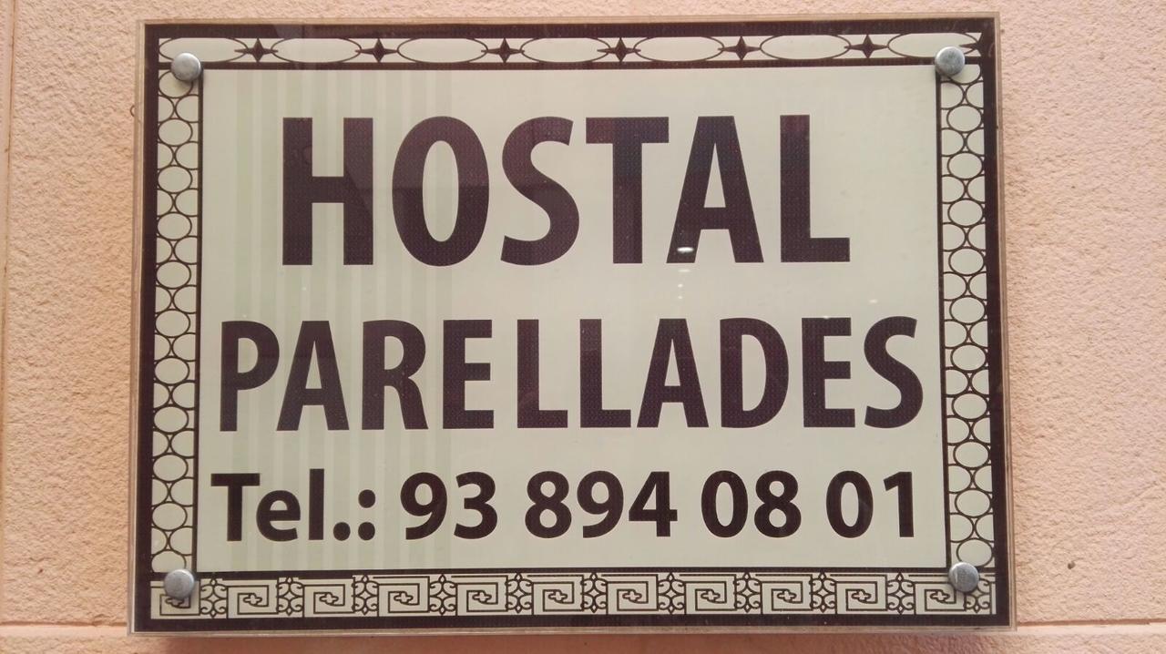 Hostal Parellades Сіджас Екстер'єр фото